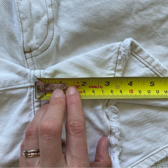 PISTOLA Cream  High Rise 3 1/2” Jean Shorts Size 26 - Picture 7 of 7